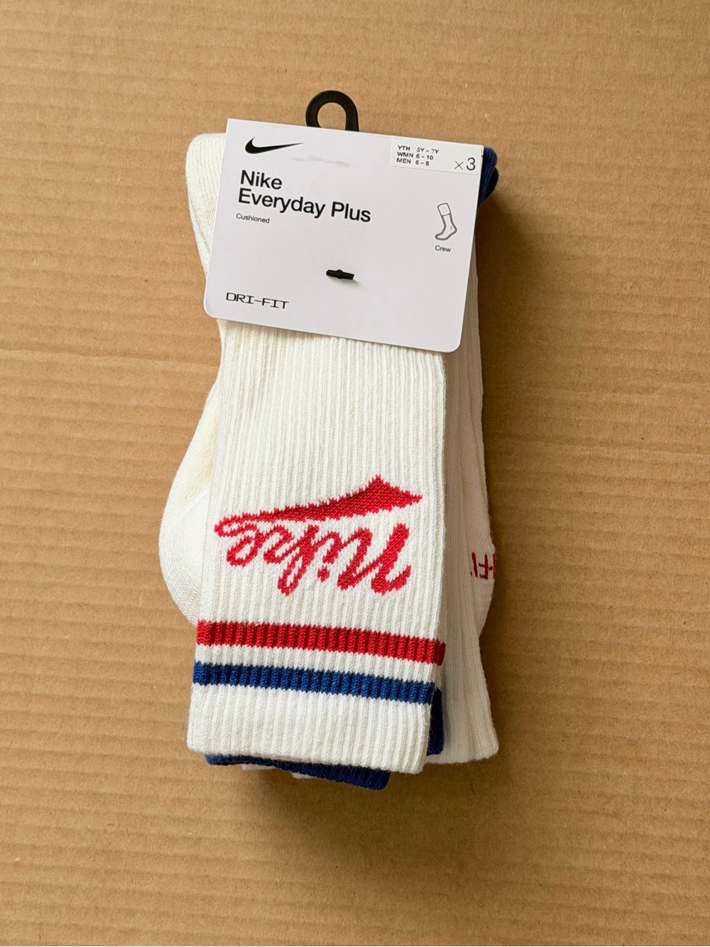 Nike Everyday Plus Cushion Crew Socks 3 Pairs Sportswear Socks- Medium | Sail